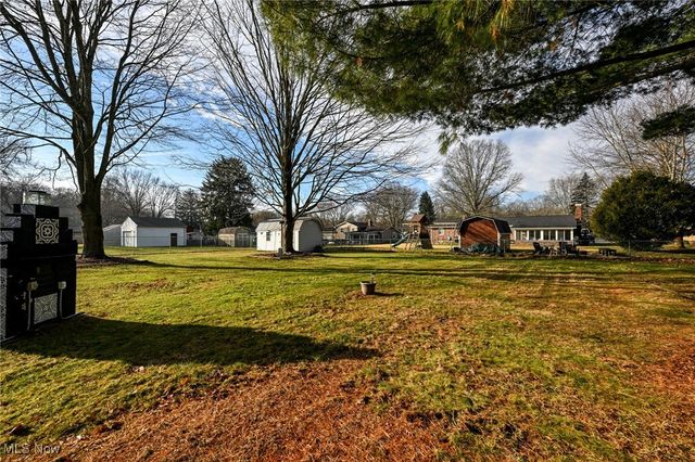5042 Laddie Drive, New Franklin, OH 44319