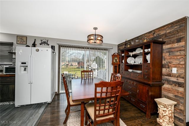 5042 Laddie Drive, New Franklin, OH 44319