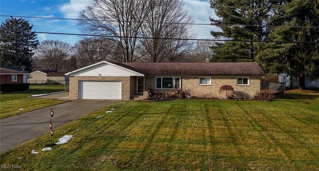 5042 Laddie Drive, New Franklin, OH 44319