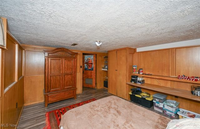 5042 Laddie Drive, New Franklin, OH 44319