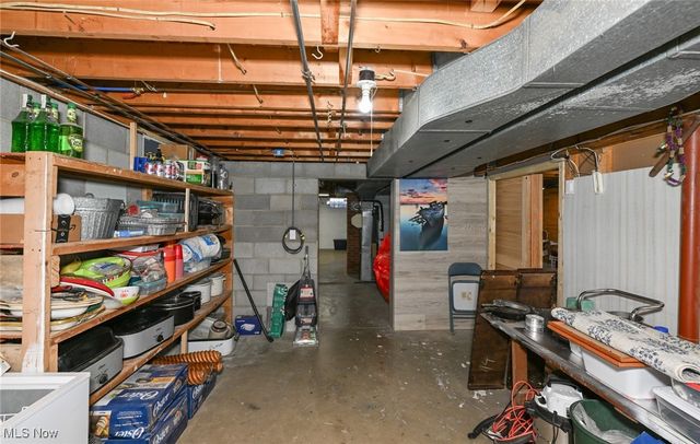 5042 Laddie Drive, New Franklin, OH 44319