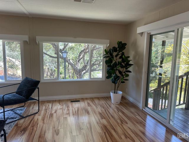4747 Oak Crest Road 96, Fallbrook, CA 92028