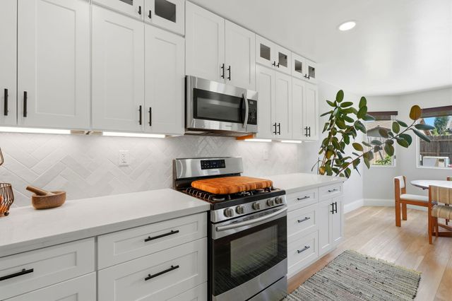 2336 S Cedar Street, Visalia, CA 93292