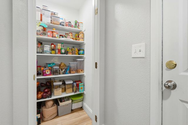 2336 S Cedar Street, Visalia, CA 93292