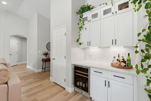 2336 S Cedar Street, Visalia, CA 93292