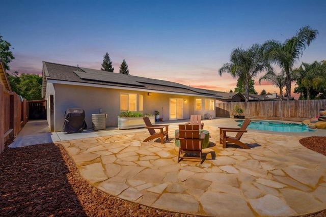 2336 S Cedar Street, Visalia, CA 93292