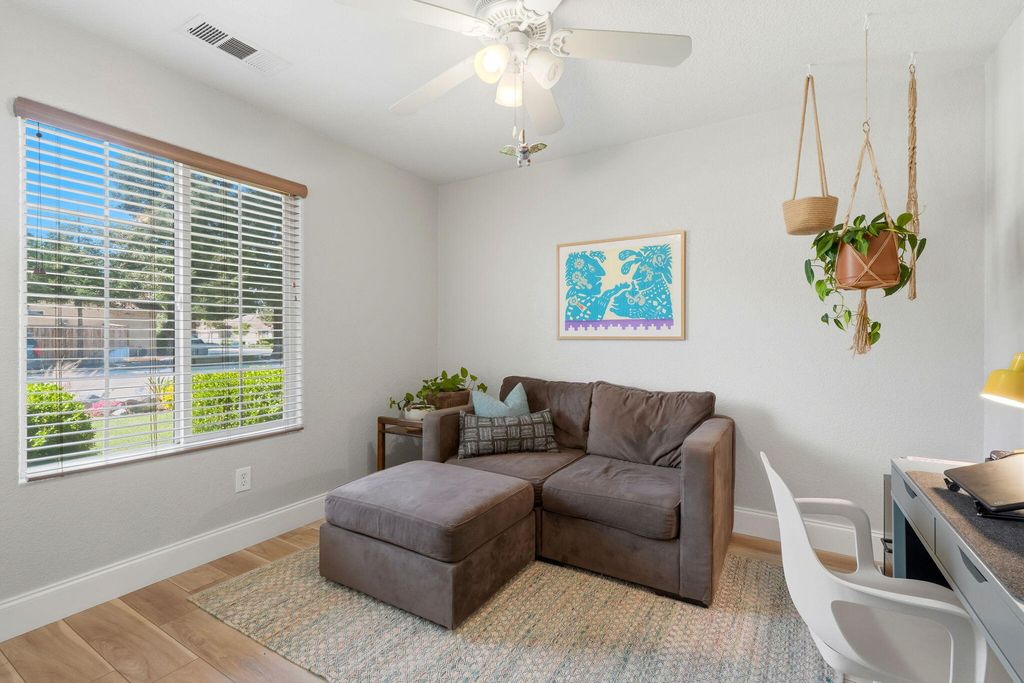 Image 40 of property listing at 2336 S Cedar Street, Visalia, CA 93292