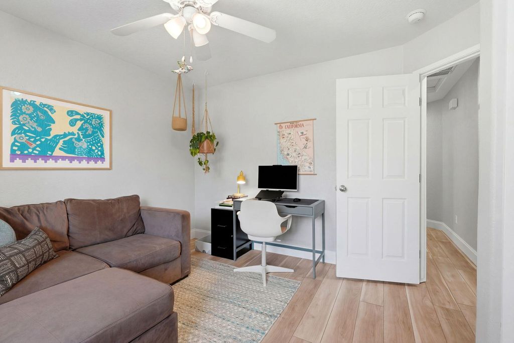 Image 41 of property listing at 2336 S Cedar Street, Visalia, CA 93292