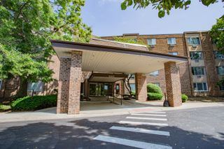 1880 Bonnie Lane 410, Hoffman Estates, IL 60169