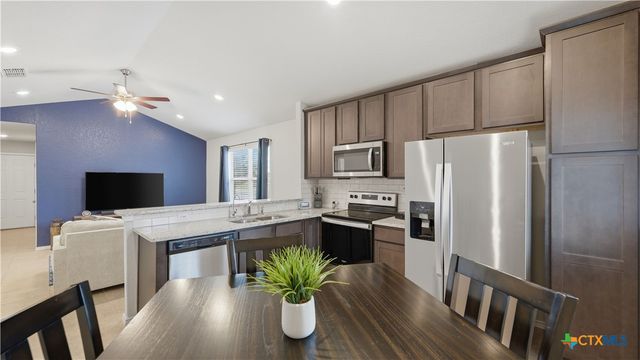 2513 Hiddenbrooke Trace, Seguin, TX 78155