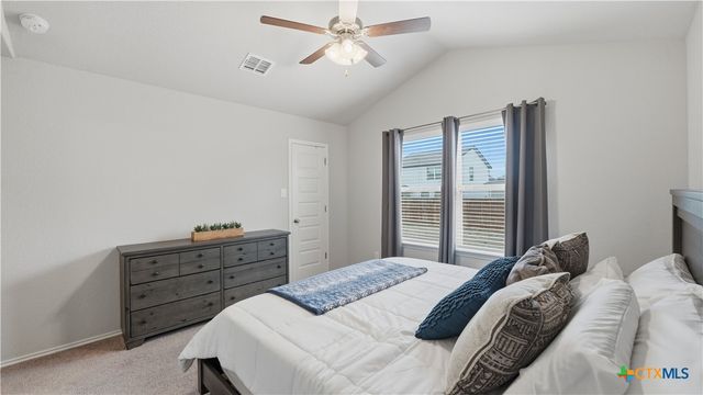 2513 Hiddenbrooke Trace, Seguin, TX 78155