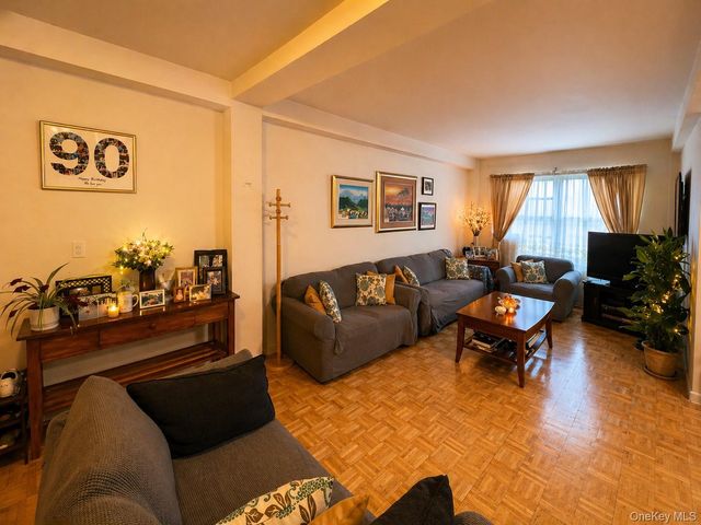6434 102nd Street 9K, Rego Park, NY 11374