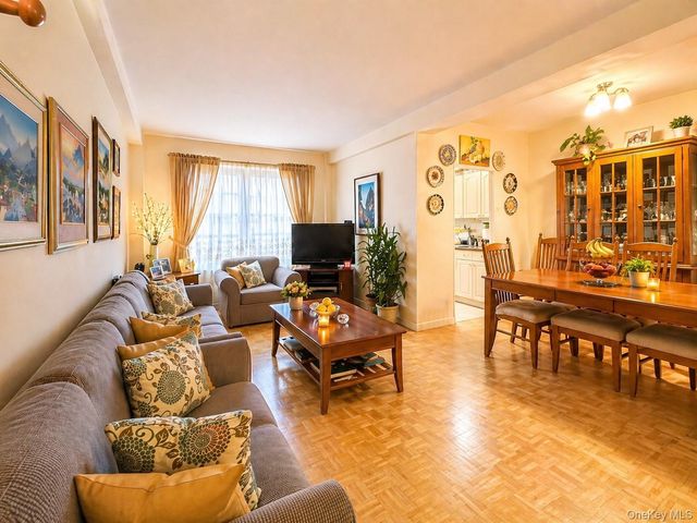 6434 102nd Street 9K, Rego Park, NY 11374