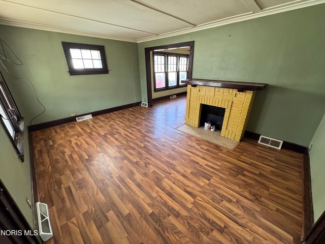 610 Dryden Drive, Toledo, OH 43612