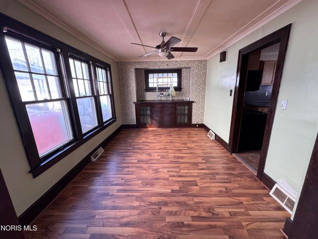 610 Dryden Drive, Toledo, OH 43612