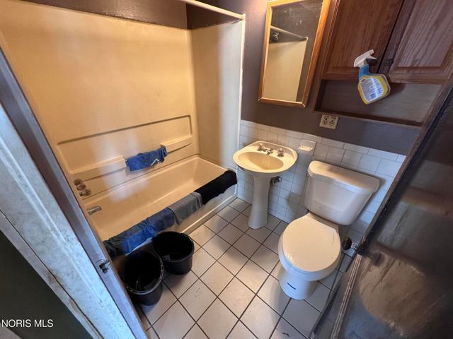 610 Dryden Drive, Toledo, OH 43612