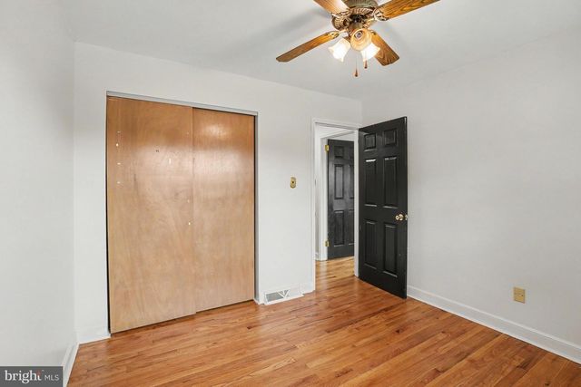 2400 LINDALE DR, Reading, PA 19609