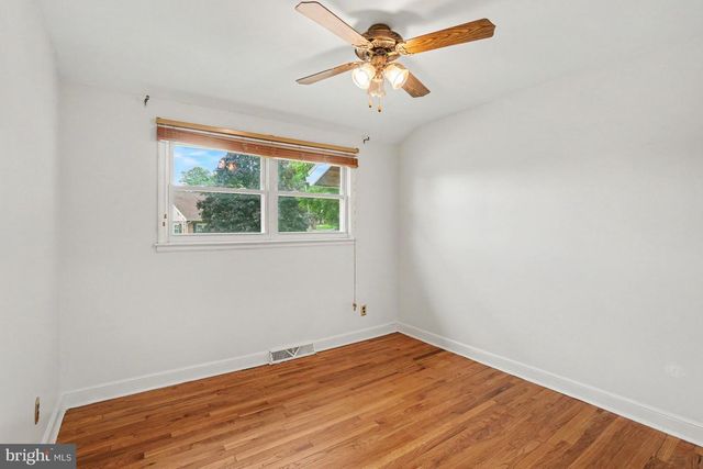 2400 LINDALE DR, Reading, PA 19609