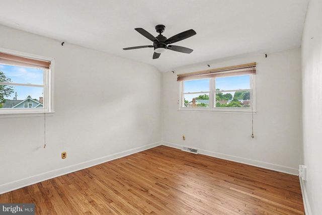 2400 LINDALE DR, Reading, PA 19609