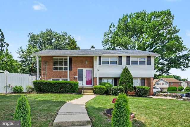 2400 LINDALE DR, Reading, PA 19609
