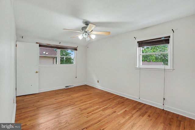 2400 LINDALE DR, Reading, PA 19609