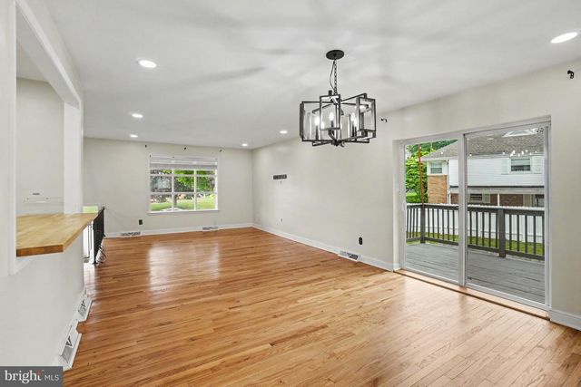 2400 LINDALE DR, Reading, PA 19609