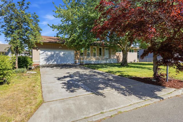 1225 S Woodlawn Rd, Spokane Valley, WA 99216
