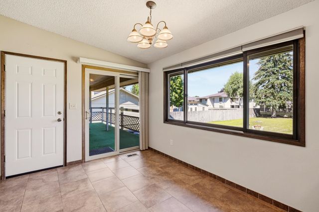1225 S Woodlawn Rd, Spokane Valley, WA 99216