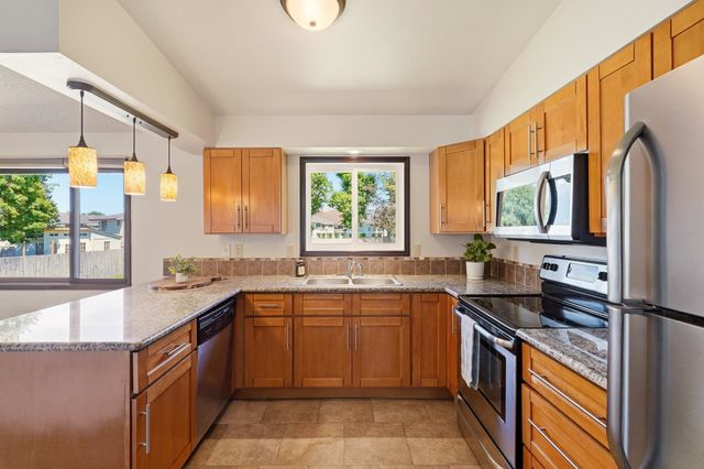 1225 S Woodlawn Rd, Spokane Valley, WA 99216