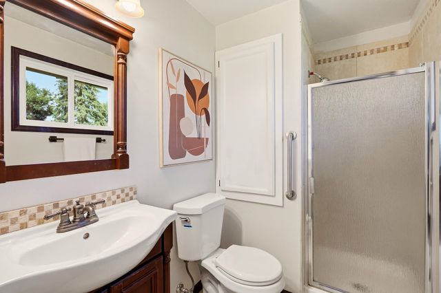 1225 S Woodlawn Rd, Spokane Valley, WA 99216