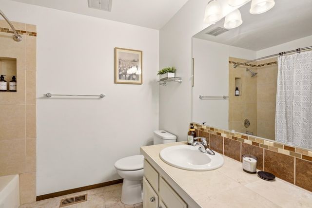 1225 S Woodlawn Rd, Spokane Valley, WA 99216
