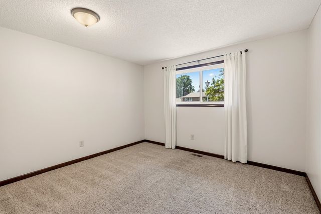 1225 S Woodlawn Rd, Spokane Valley, WA 99216