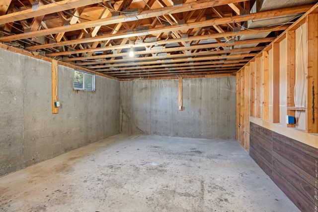 1225 S Woodlawn Rd, Spokane Valley, WA 99216