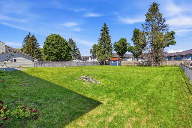 1225 S Woodlawn Rd, Spokane Valley, WA 99216