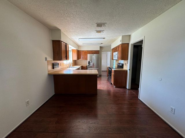 5614 Country Green Street, League City, TX 77573