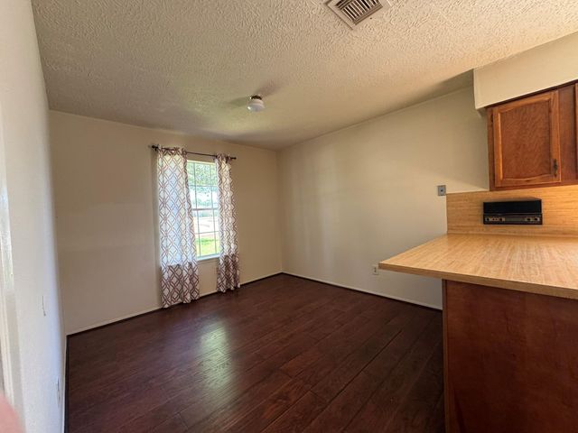 5614 Country Green Street, League City, TX 77573
