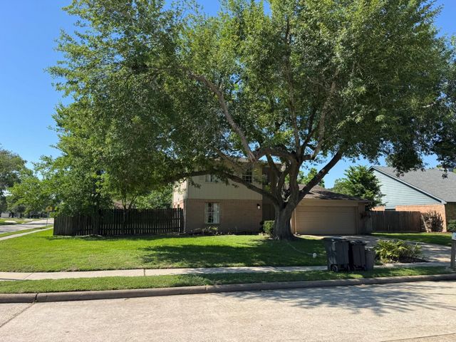 5614 Country Green Street, League City, TX 77573