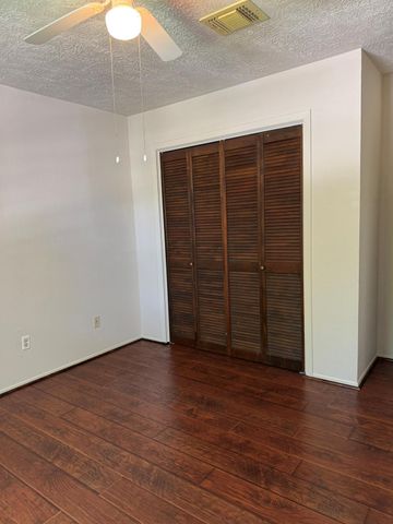 5614 Country Green Street, League City, TX 77573