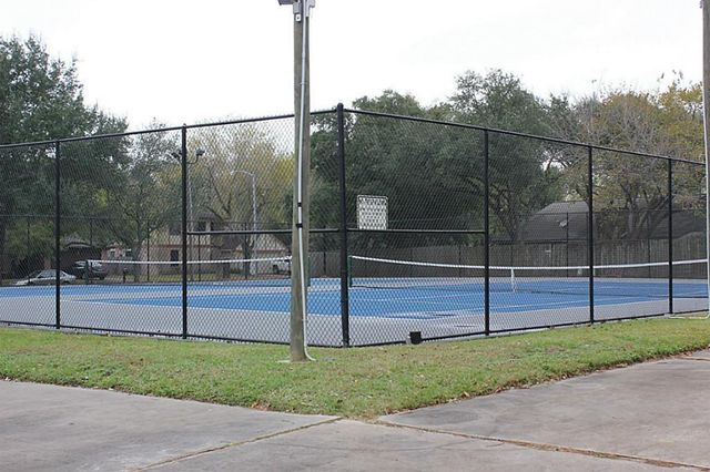 5614 Country Green Street, League City, TX 77573