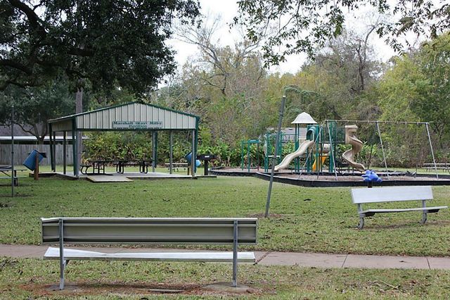 5614 Country Green Street, League City, TX 77573
