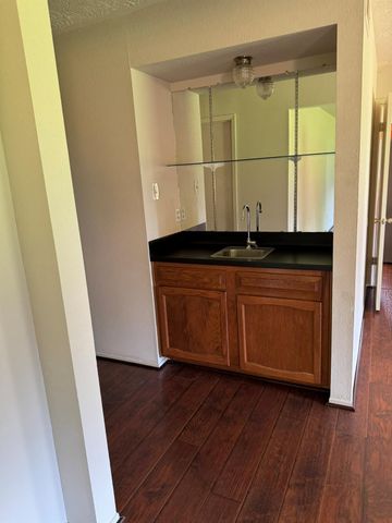 5614 Country Green Street, League City, TX 77573