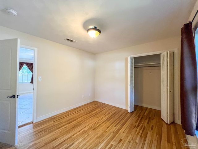 11 Gunn Cir, Pensacola, FL 32506