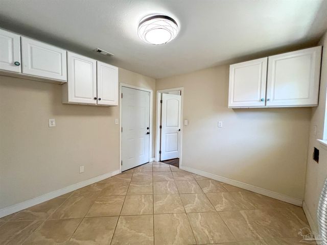 11 Gunn Cir, Pensacola, FL 32506