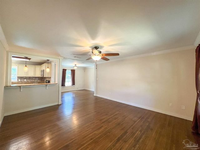 11 Gunn Cir, Pensacola, FL 32506