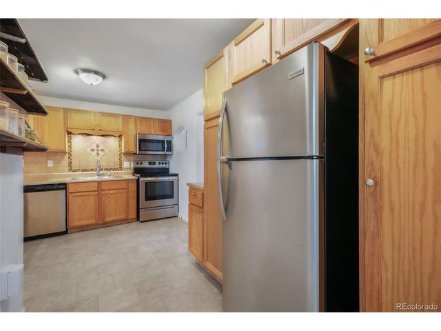 11860 W Independence Ave, Lakewood, CO 80401