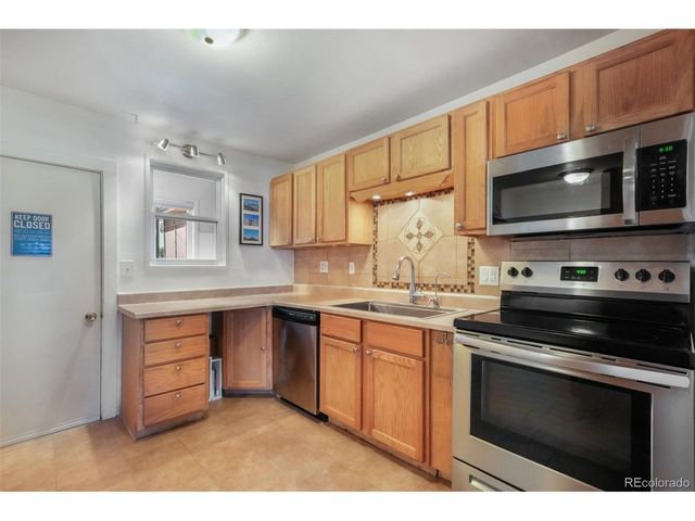 11860 W Independence Ave, Lakewood, CO 80401