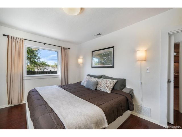 11860 W Independence Ave, Lakewood, CO 80401