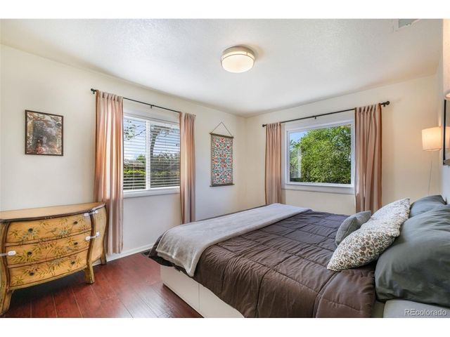 11860 W Independence Ave, Lakewood, CO 80401