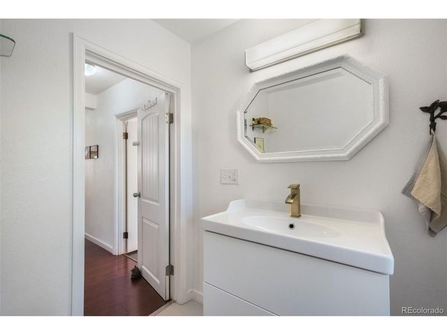 11860 W Independence Ave, Lakewood, CO 80401