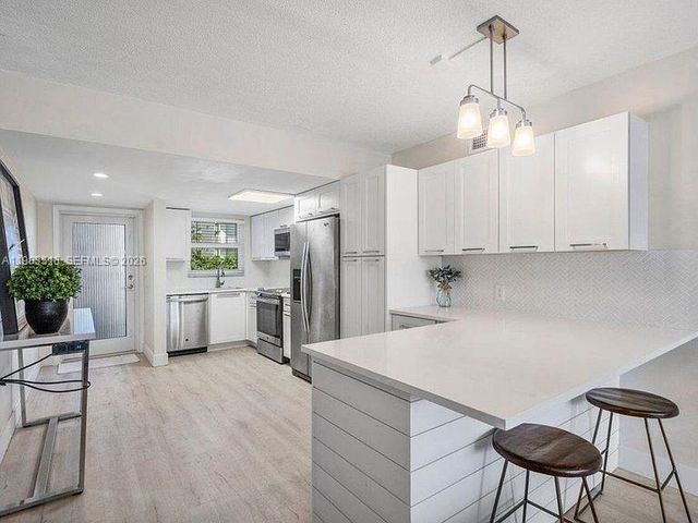 40 Isle Of Venice Dr 6, Fort Lauderdale, FL 33301